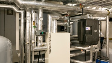 Installations- und Versorgungssysteme Installations- und Versorgungssysteme