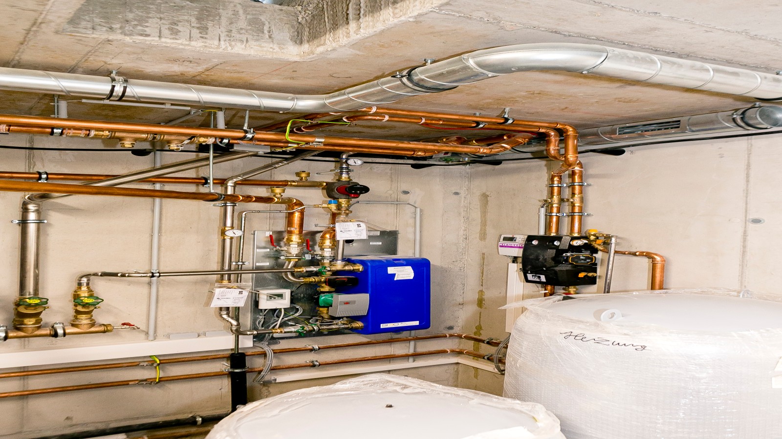 Installations- und Versorgungssysteme Installations- und Versorgungssysteme