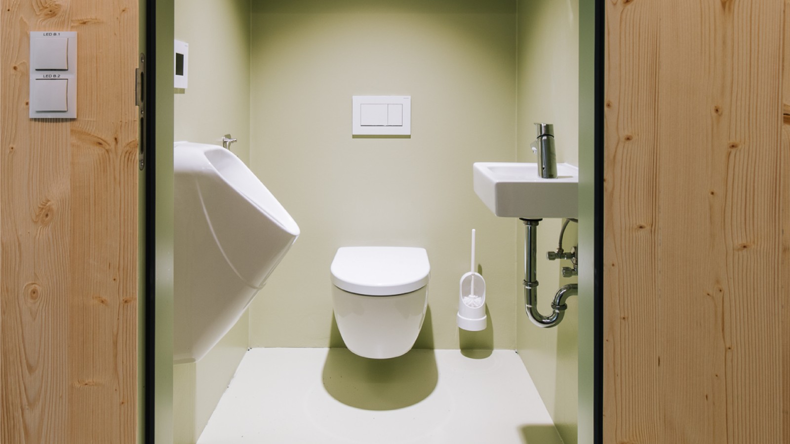 WC im Stadtbootshaus Graz (c) Christian Repnik WC im Stadtbootshaus Graz (c) Christian Repnik