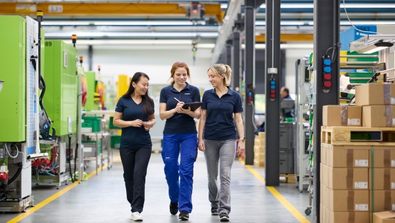 Mitarbeiterinnen in der Produktion Mitarbeiterinnen in der Produktion