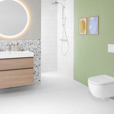 Geberit AquaClean Alba Dusch-WC, Sigma30 Betätigungsplatte, Geberit iCon Badmöbel