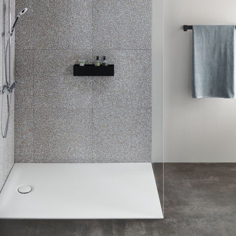 Geberit Sestra mit einer sicht- und fühlbaren Steinstruktur