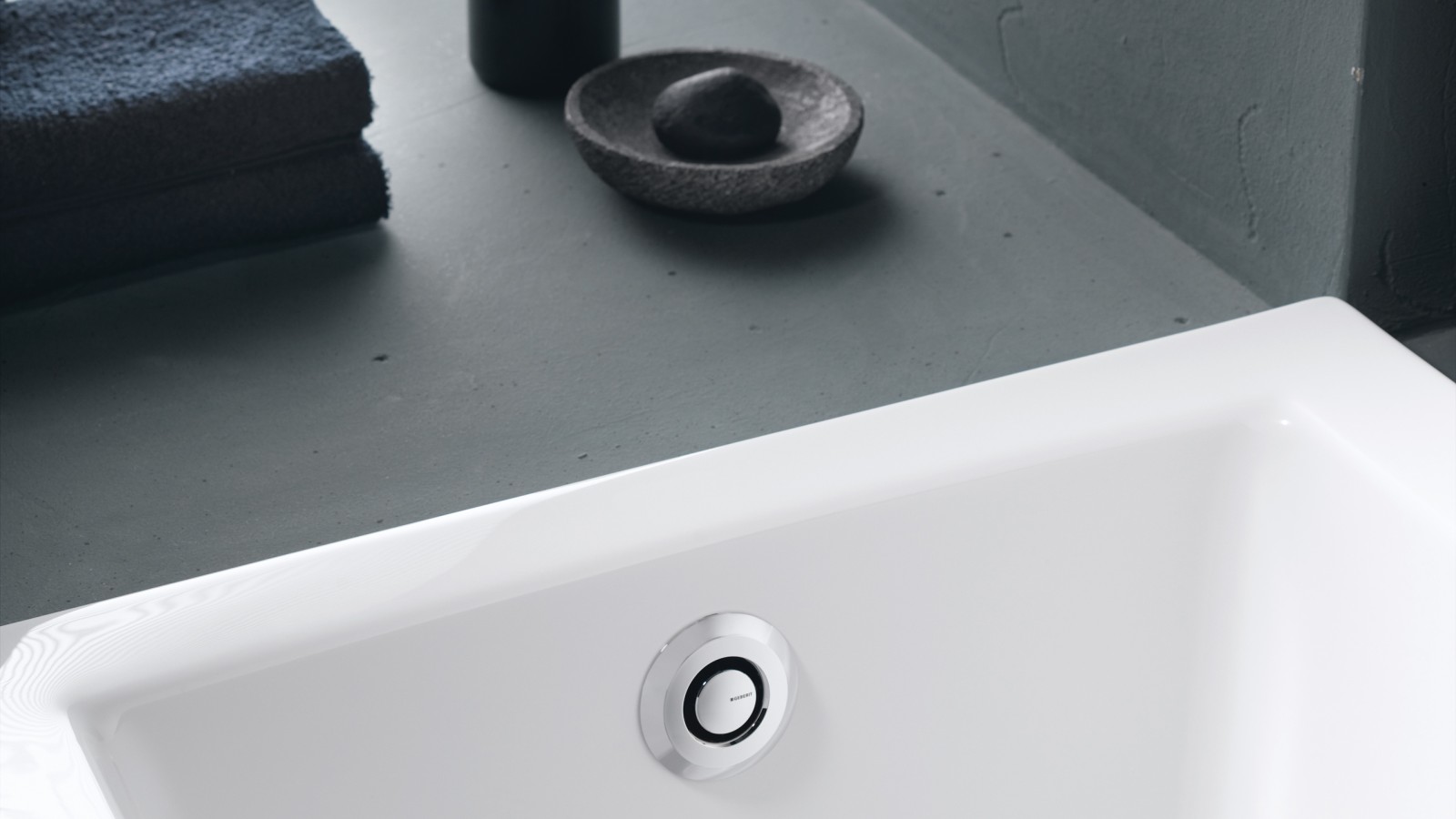 Badewannenablauf mit Push-Control-Funktion Badewannenablauf mit Push-Control-Funktion