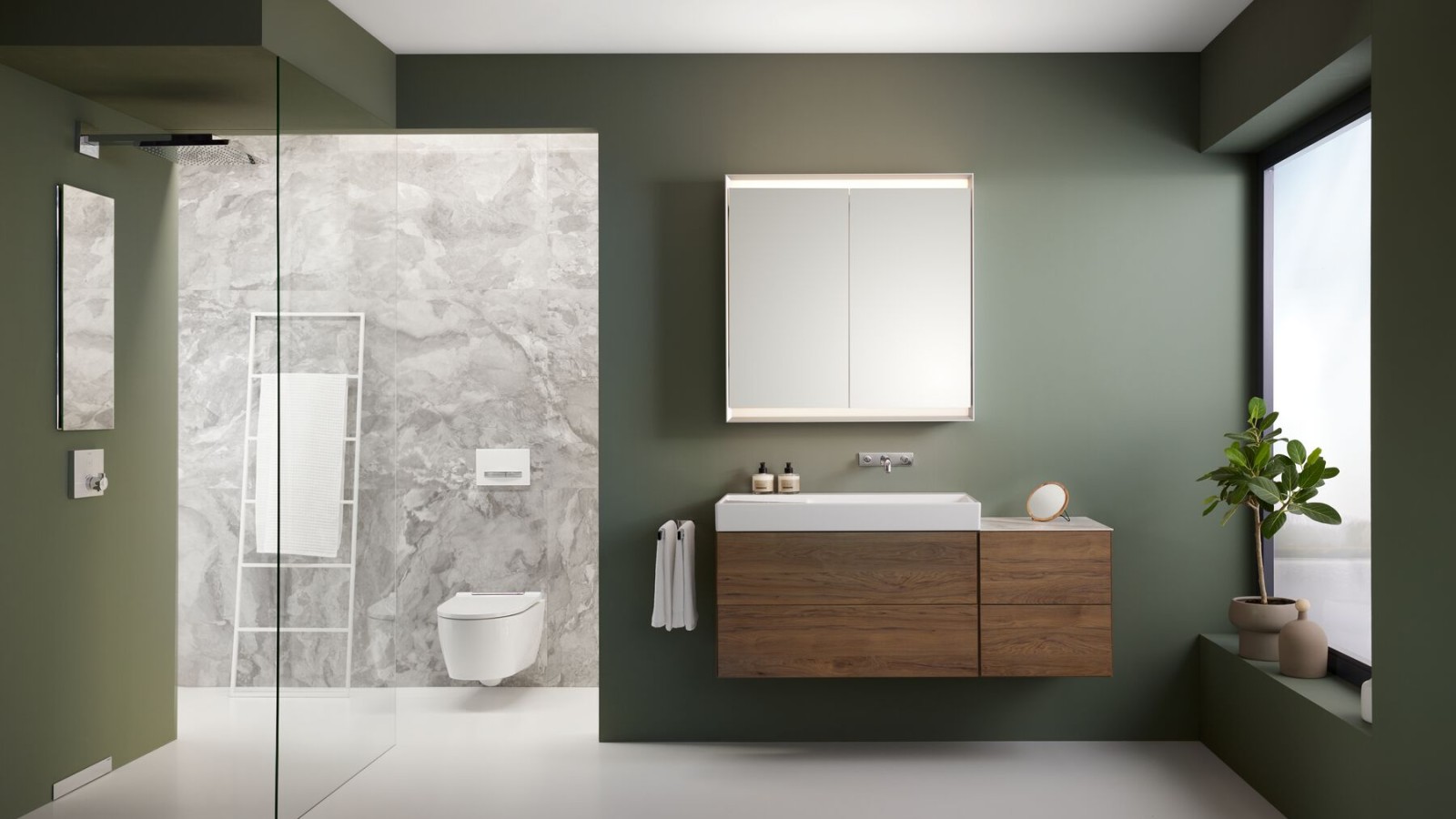 Geberit ONE Badezimmer mit Geberit Walk-in Duschwand und Nischenablagebox Geberit ONE Badezimmer mit Geberit Walk-in Duschwand und Nischenablagebox