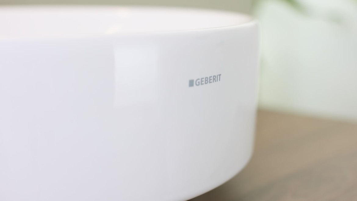 Geberit Keramik mit Logo Geberit Keramik mit Logo