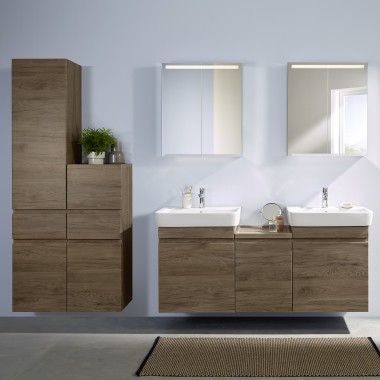 Geberit Renova Plan Waschtischunterschrank mit Seitenschränken und Hochschrank Geberit Renova Plan Waschtischunterschrank mit Seitenschränken und Hochschrank