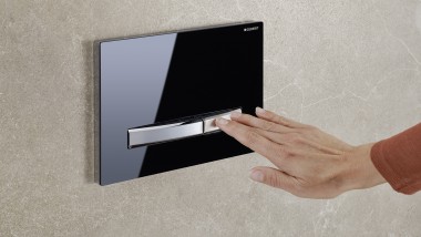 Geberit Sigma50 Glas schwarz mit Tasten chrom Geberit Sigma50 Glas schwarz mit Tasten chrom