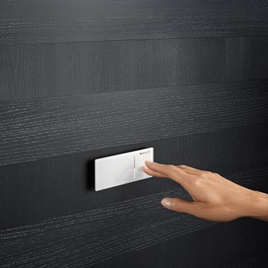 Geberit barrierefreies WC mit Fernauslösung Geberit barrierefreies WC mit Fernauslösung