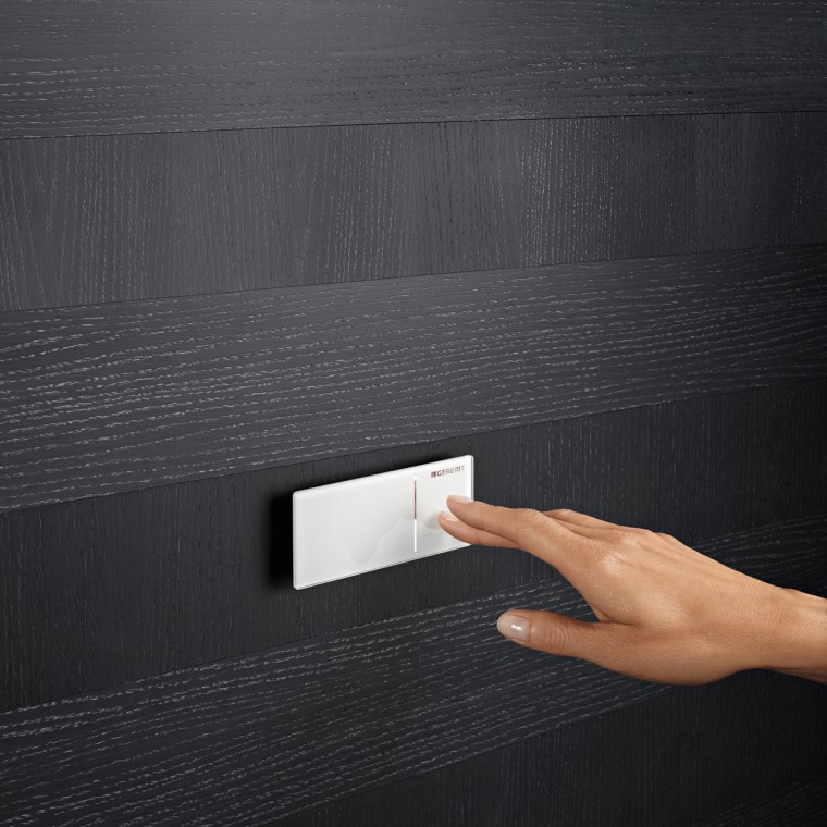 Geberit barrierefreies WC mit Fernauslösung Geberit barrierefreies WC mit Fernauslösung