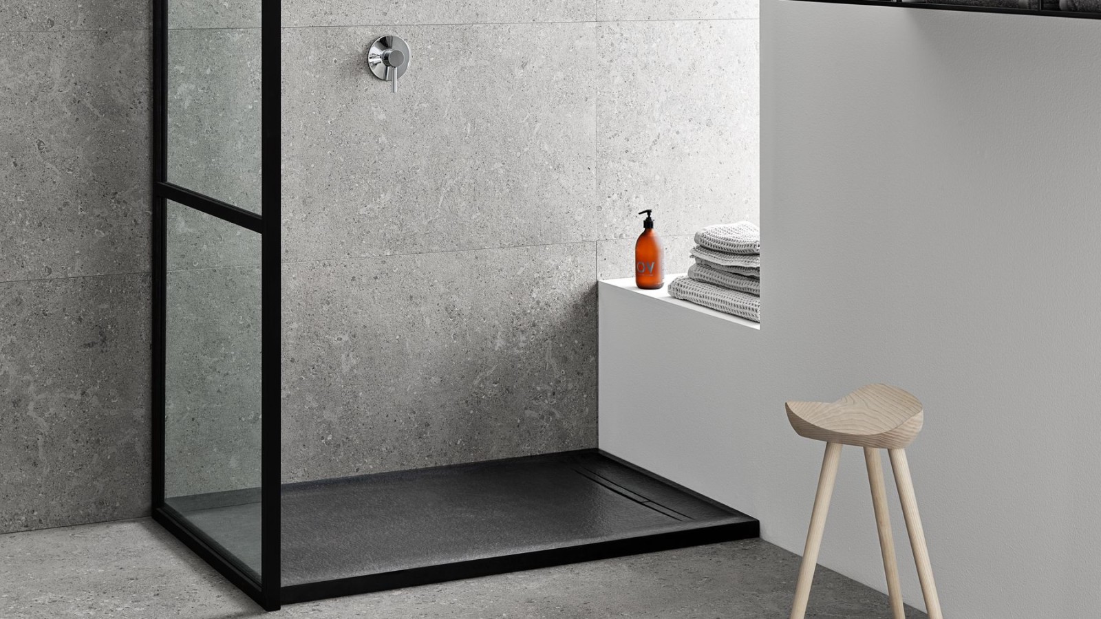 Geberit Sestra Duschwanne in der Farbe Graphit Geberit Sestra Duschwanne in der Farbe Graphit