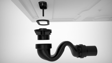 Minimalistischer Siphon der Geberit Sestra Duschwanne Minimalistischer Siphon der Geberit Sestra Duschwanne
