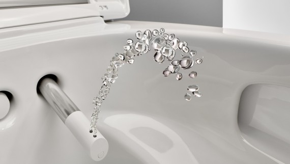 Dusch-WC Geberit AquaClean mit WhirlSpray Dusch-WC Geberit AquaClean mit WhirlSpray