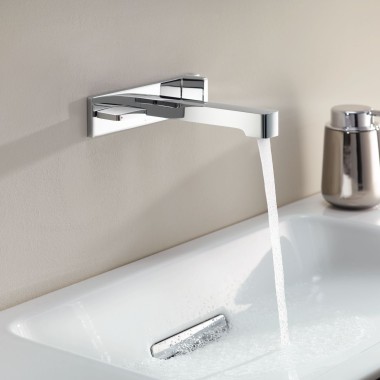 Geberit ONE Wandarmatur für den Waschtisch im eckigen Design