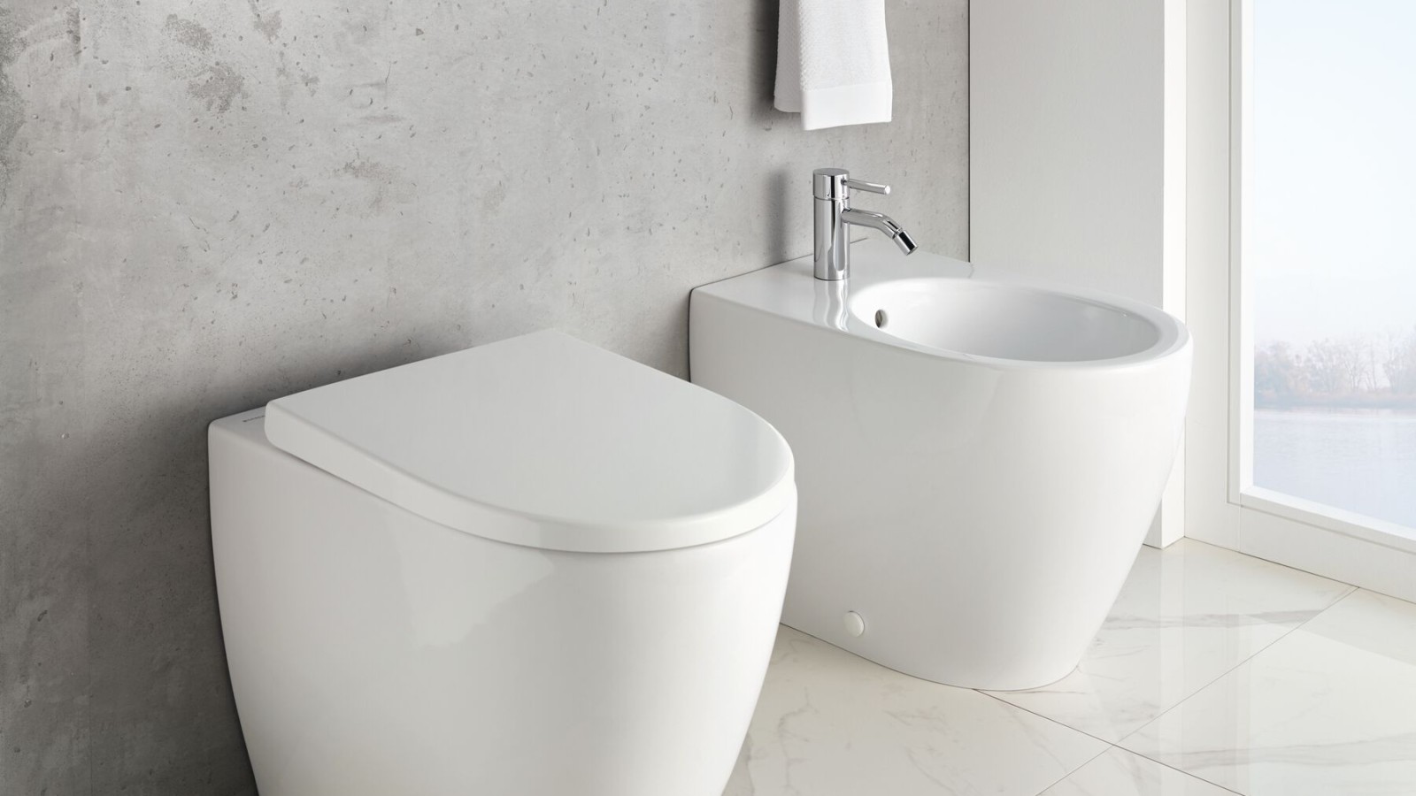 Kombination Geberit iCon WC und Bidet, bodenstehend Kombination Geberit iCon WC und Bidet, bodenstehend