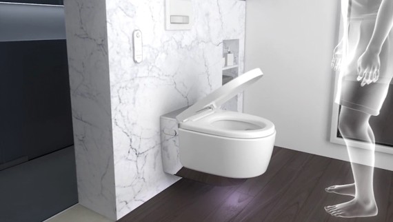 Geberit AquaClean Mera mit Benutzererkennung: Der WC Deckel öffnet automatisch. ((c) Geberit) Geberit AquaClean Mera mit Benutzererkennung: Der WC Deckel öffnet automatisch. ((c) Geberit)