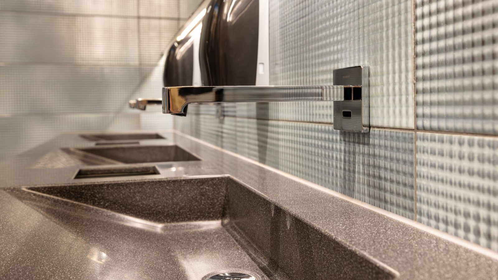 Geberit Brenta Wandarmatur für den Waschplatz