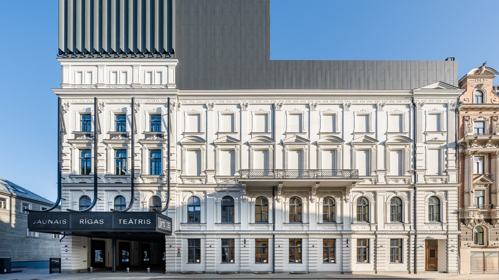 Vom maroden Altbau zum architektonischen Juwel: das New Riga Theatre (© Jānis Salmanis) Vom maroden Altbau zum architektonischen Juwel: das New Riga Theatre (© Jānis Salmanis)