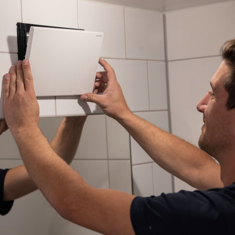 Geberit Abdeckplatte für Hygienspülungen in Weiss-alpin Geberit Abdeckplatte für Hygienspülungen in Weiss-alpin