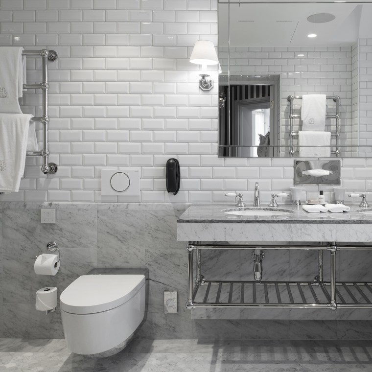 Badezimmer mit Dusch-WC AquaClean Mera (© Andy Liffner) Badezimmer mit Dusch-WC AquaClean Mera (© Andy Liffner)