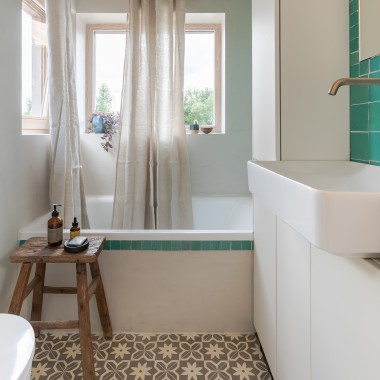 Das «Tiny Hamam» von Marjolein Jonker auf 4 m² (© Chiela van Meerwijk) Das «Tiny Hamam» von Marjolein Jonker auf 4 m² (© Chiela van Meerwijk)