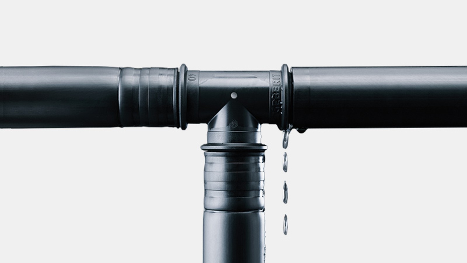 Nicht verpresste Geberit Mepla Fittings sind bei der Druckprüfung deutlich zu erkennen Nicht verpresste Geberit Mepla Fittings sind bei der Druckprüfung deutlich zu erkennen