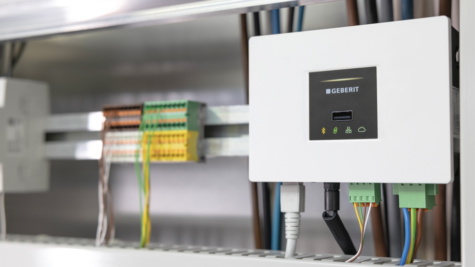 Installation des Geberit Gateways direkt im Schaltschrank Installation des Geberit Gateways direkt im Schaltschrank