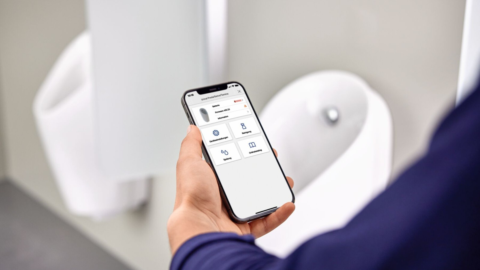 Geberit Urinale können einfach über die Geberit Control App bedient werden