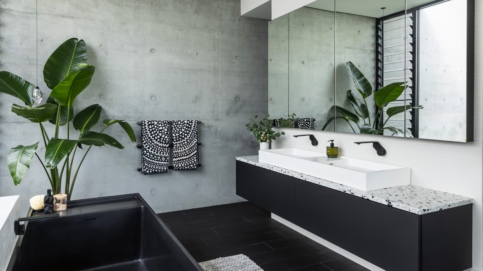 Lieblingsort: Badezimmer. «Nach einem anstrengenden Tag gibt es nichts Besseres, als in der Badewanne zu entspannen.» (© Alyne Media) Lieblingsort: Badezimmer. «Nach einem anstrengenden Tag gibt es nichts Besseres, als in der Badewanne zu entspannen.» (© Alyne Media)