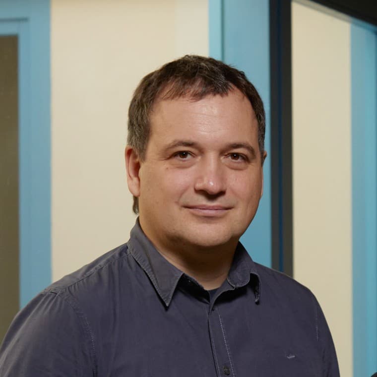 Hat eines der ersten nachhaltigen Bürogebäude in Slowenien geplant: Architekt Boris Bezan (© BAX studio) Hat eines der ersten nachhaltigen Bürogebäude in Slowenien geplant: Architekt Boris Bezan (© BAX studio)